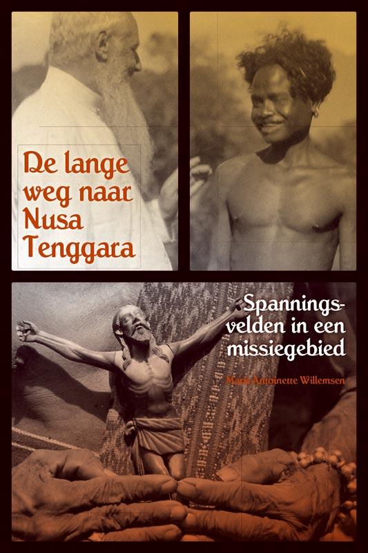 Omslag van De lange weg naar Nusa Tenggara
