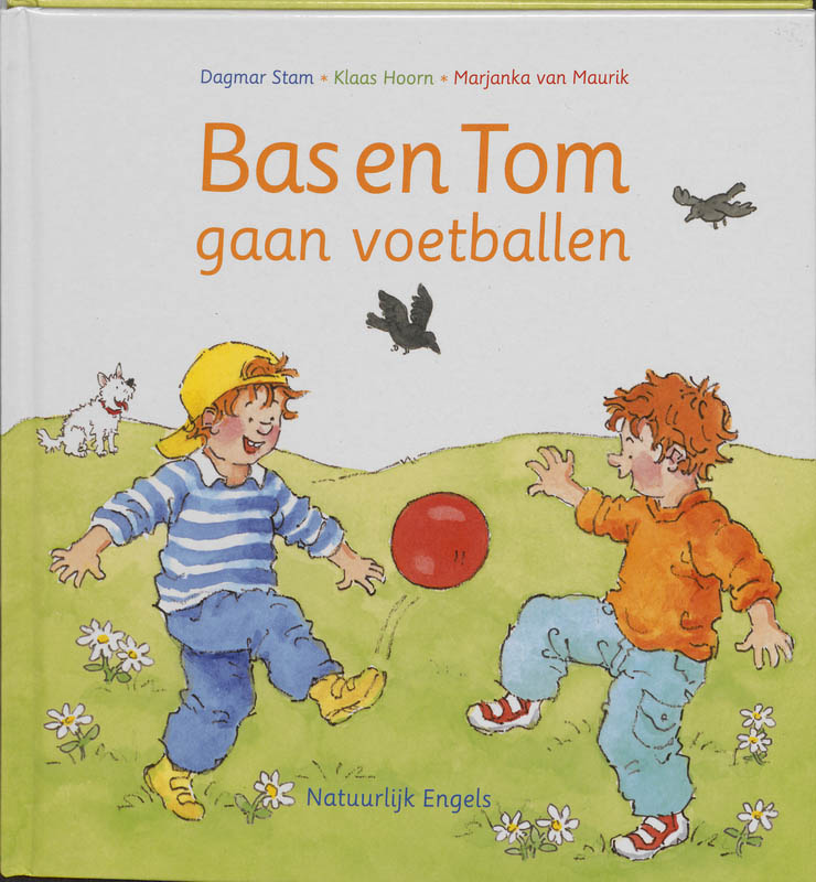 Omslag van Bas en Tom gaan voetballen