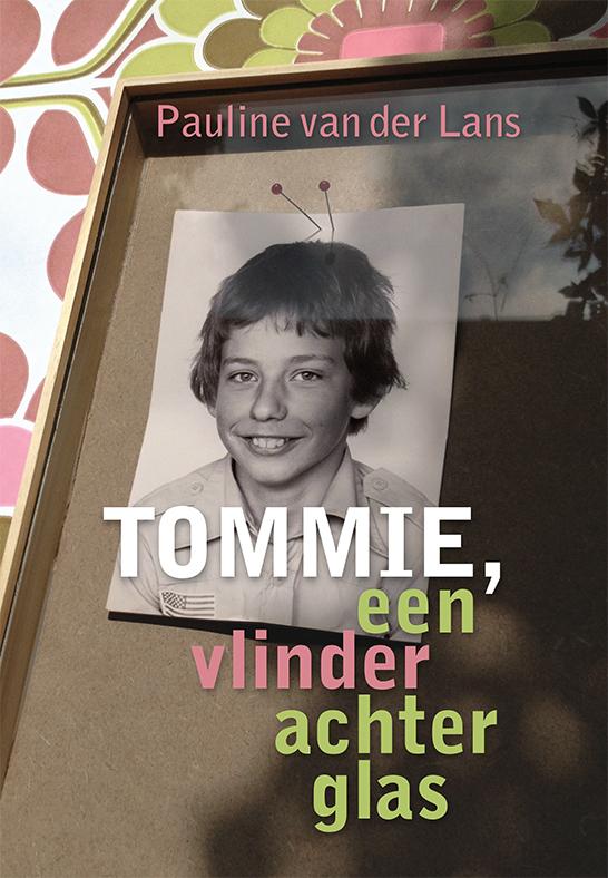 Omslag van Tommie, een vlinder achter glas