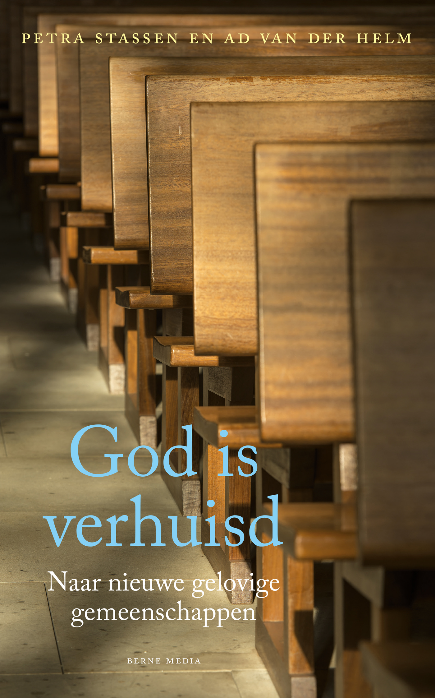 Omslag van God is verhuisd