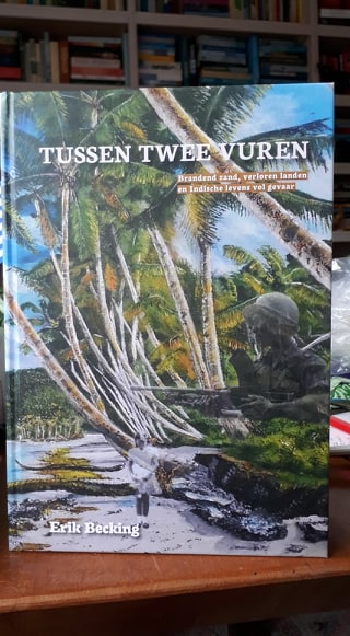Omslag van Tussen twee Vuren