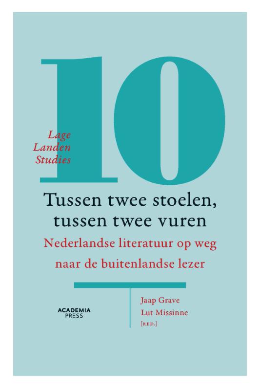 Omslag van Tussen twee stoelen, tussen twee vuren