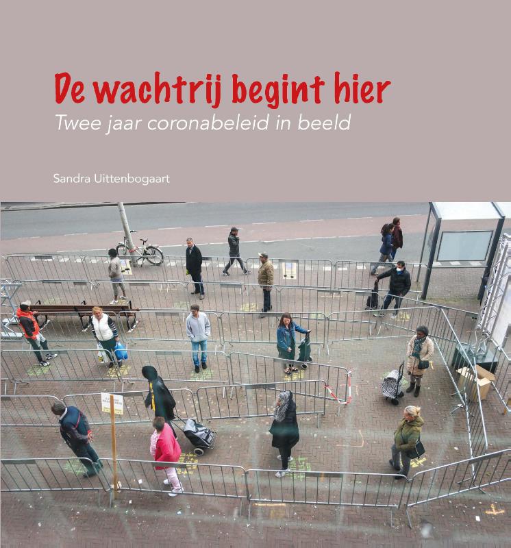Omslag van De wachtrij begint hier