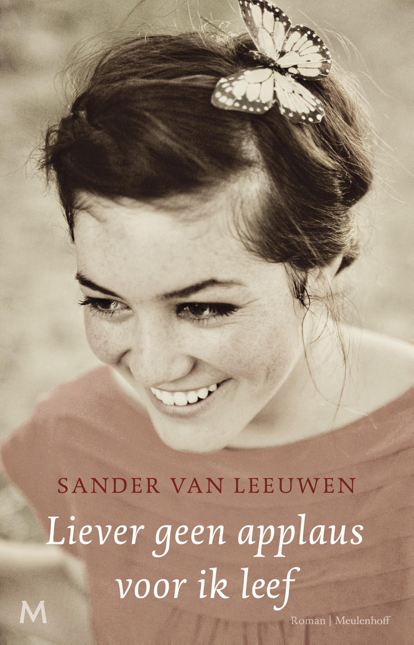 Omslag van Liever geen applaus voor ik leef