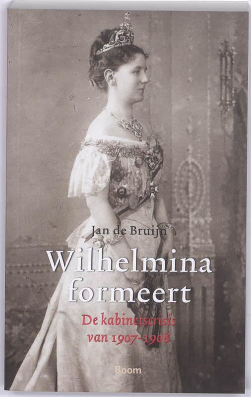 Omslag van Wilhelmina formeert