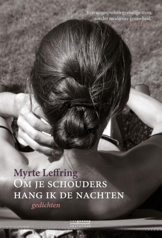 Omslag van Om je schouders hang ik de nachten