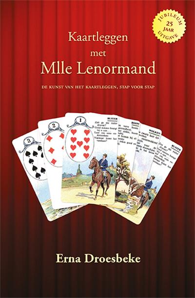 Omslag van Kaartleggen met Mlle Lenormand