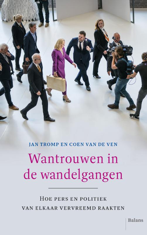 Omslag van Wantrouwen in de wandelgangen