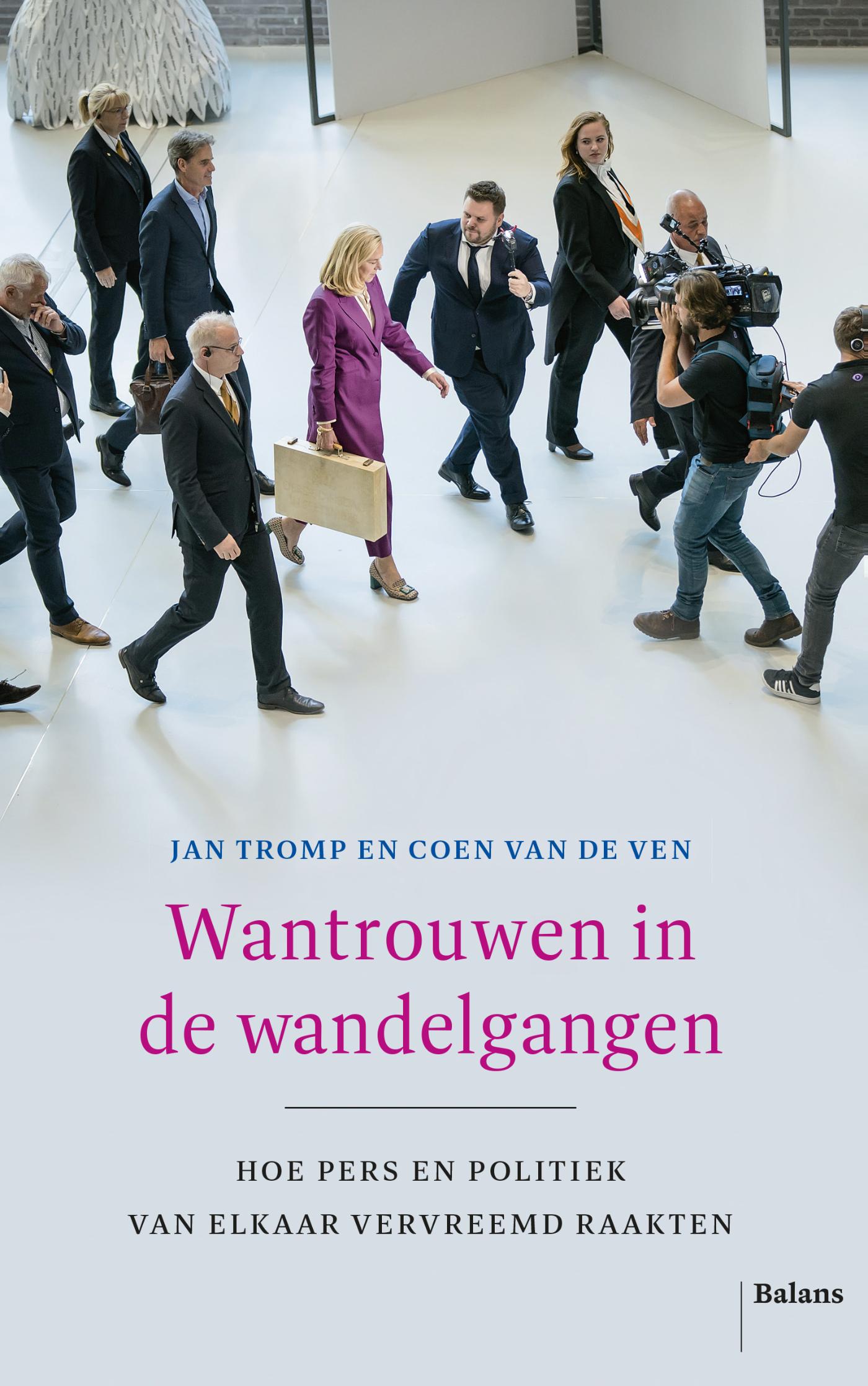 Omslag van Wantrouwen in de wandelgangen