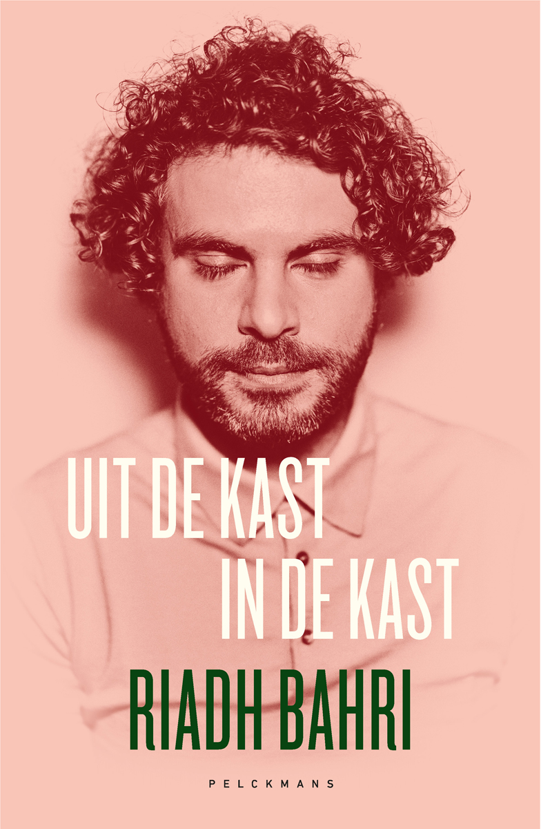 Omslag van Uit de kast, in de kast