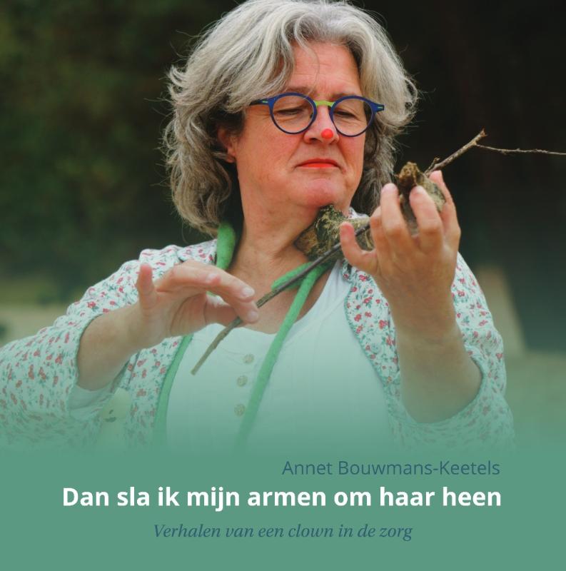 Omslag van Dan sla ik mijn armen om haar heen