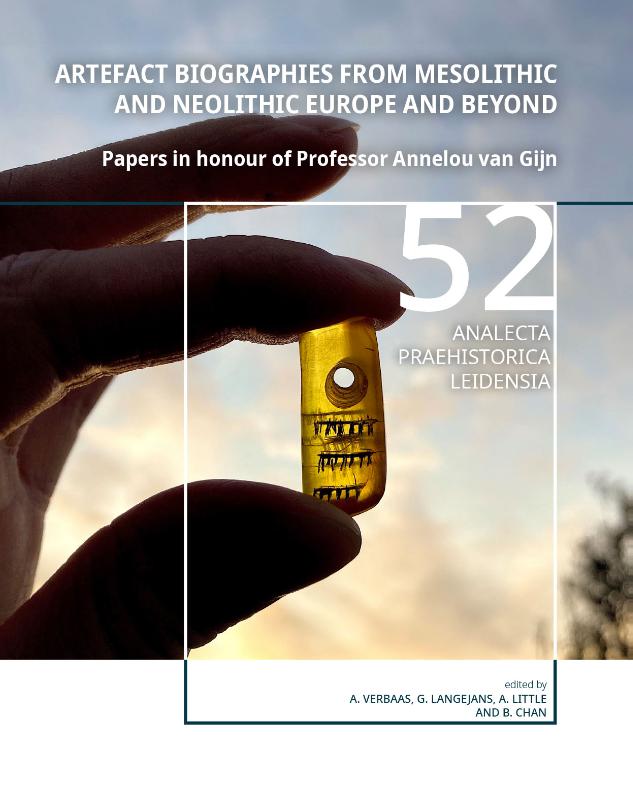 Omslag van Artefact Biographies from Mesolithic and Neolithic Europe and Beyond