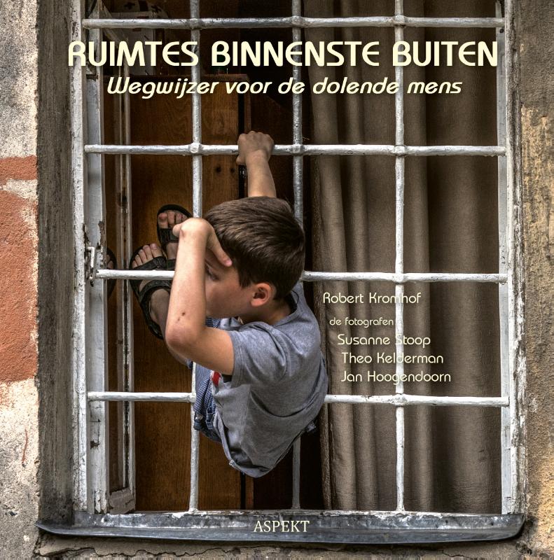 Omslag van Ruimtes binnenste buiten