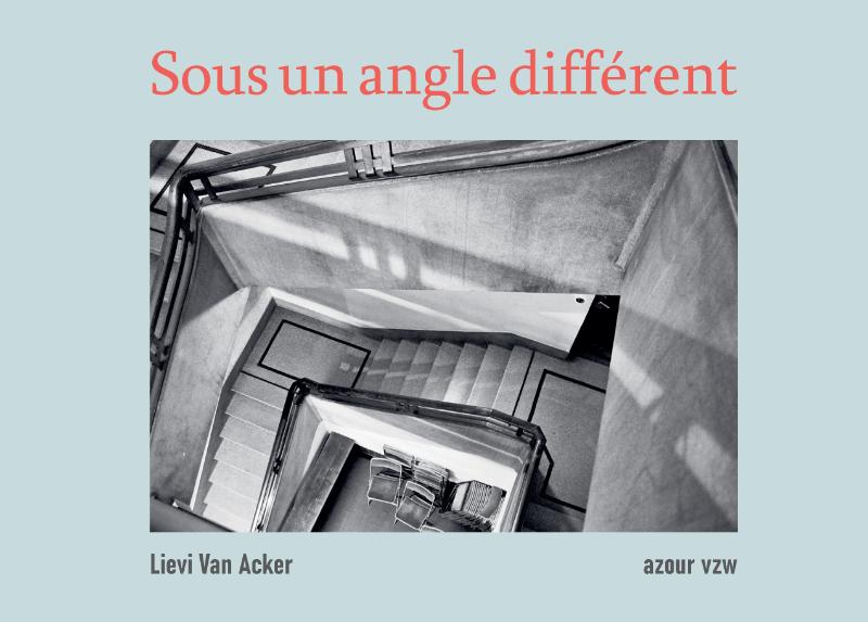 Omslag van Sous un angle différent