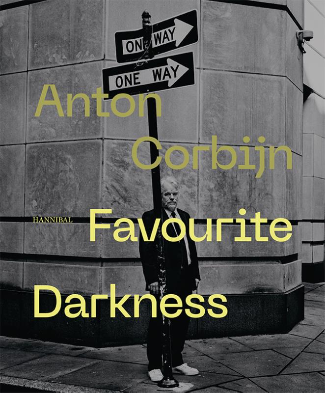 Omslag van Favourite Darkness