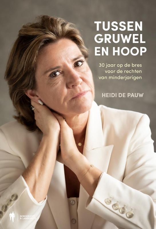 Omslag van Tussen gruwel en hoop
