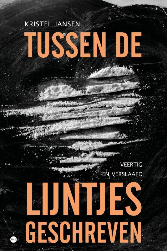 Omslag van Tussen de lijntjes geschreven