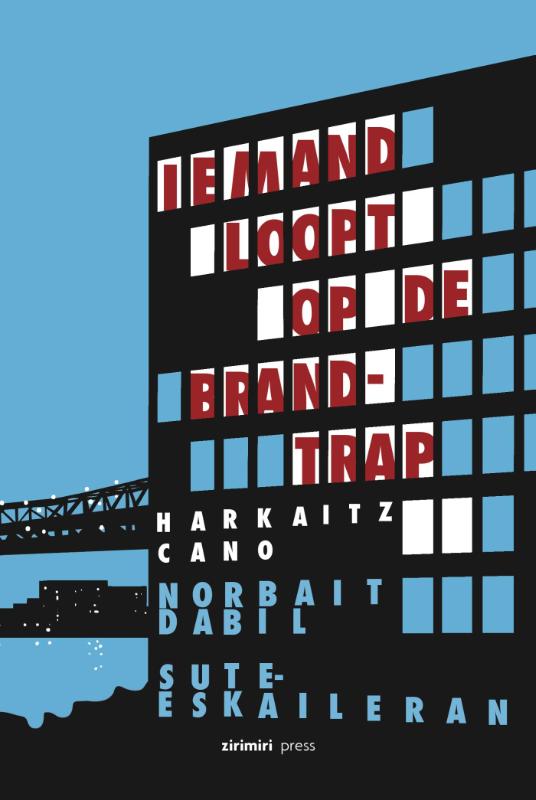 Omslag van Iemand loopt op de brandtrap