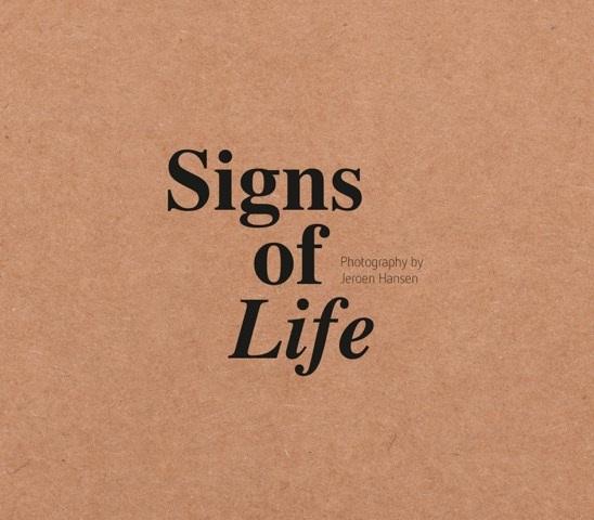 Omslag van Signs of life