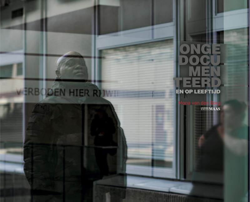 Omslag van Ongedocumenteerd en op leeftijd