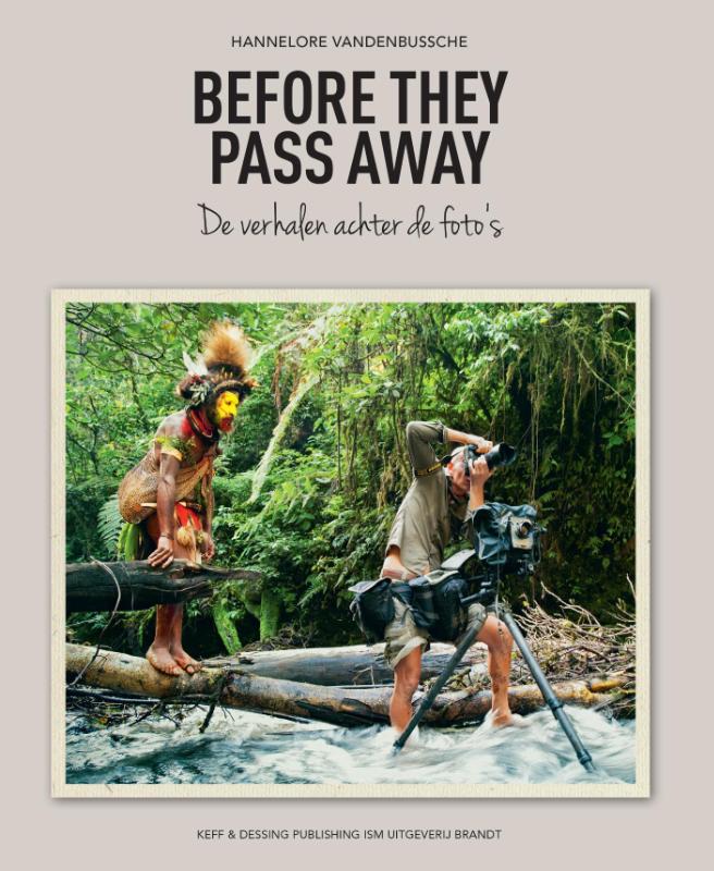 Omslag van Before they pass away