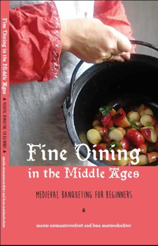 Omslag van Fine dining in the Middle Ages