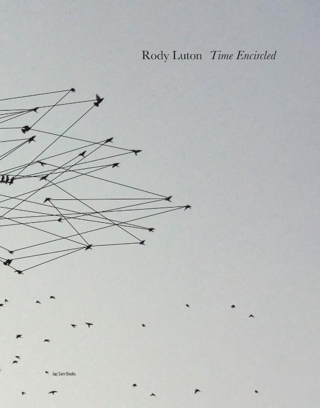 Omslag van Rody Luton. Time Encircled