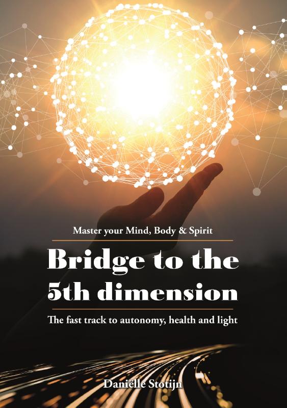 Omslag van Bridge to the 5th Dimension