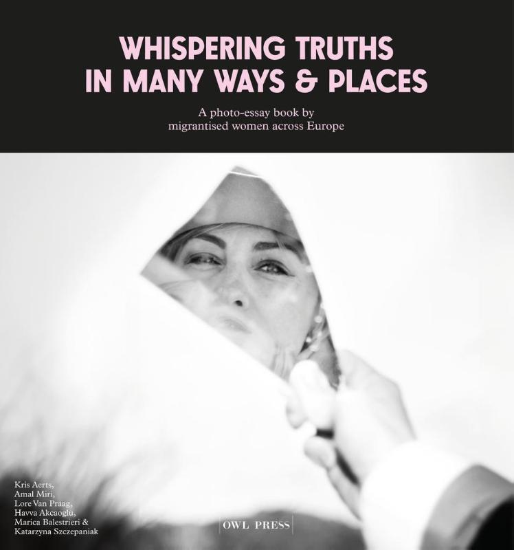 Omslag van Whispering truths in many ways & places