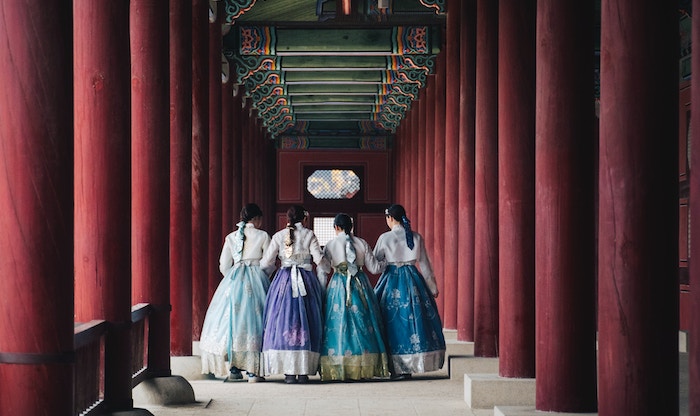 For checking pronunciation and listening to Korean narration and studying! Native pronunciation, listen to 14 speakers (trial listening) female and male voices