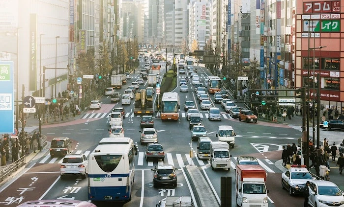 Comment utiliser efficacement le temps qui peut être utilisé même lors des déplacements en voiture. Méthodes recommandées et échouées