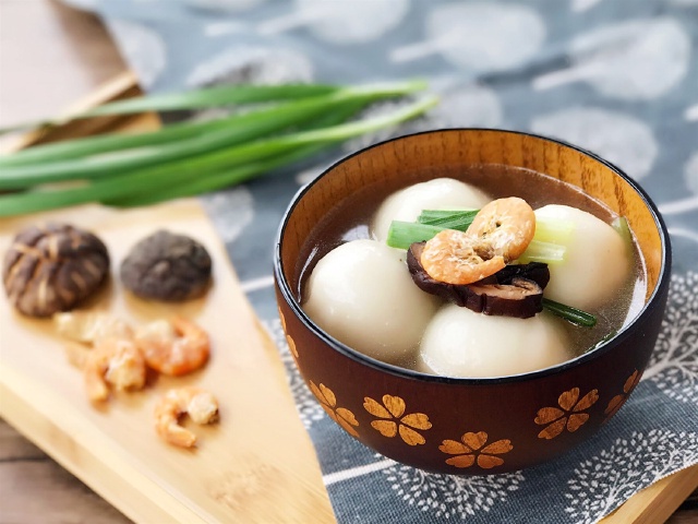 https://storage.googleapis.com/onelife-public/blog.onelife.vn/2021/10/cach-lam-banh-nep-man-mon-chinh-151355495117.jpeg