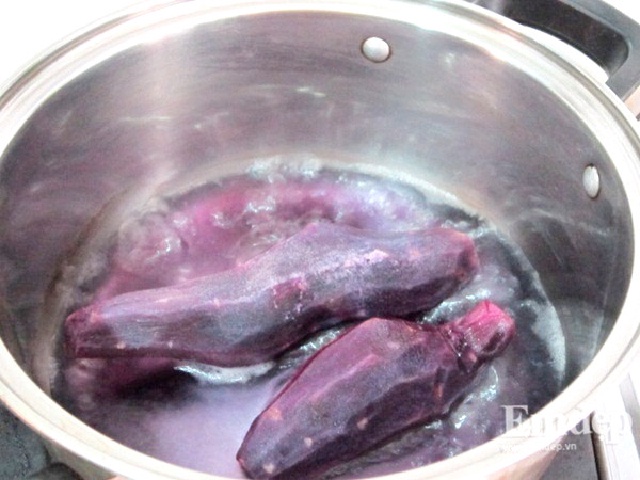 https://storage.googleapis.com/onelife-public/blog.onelife.vn/2021/10/cach-lam-che-bot-loc-khoai-lang-mon-trang-mieng-814008361477.jpg