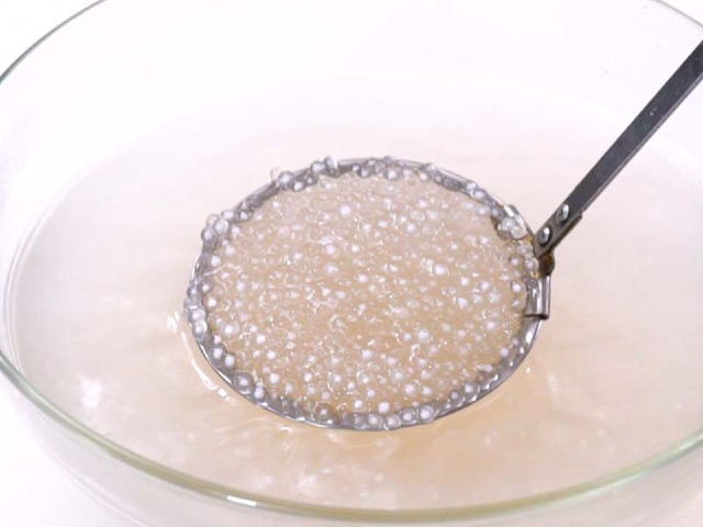 https://storage.googleapis.com/onelife-public/blog.onelife.vn/2021/10/cach-lam-che-khoai-mon-sago-mon-trang-mieng-686036937324.jpeg