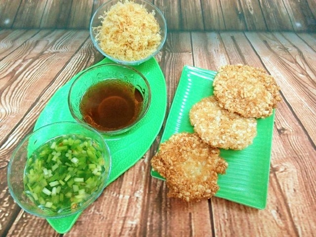 https://storage.googleapis.com/onelife-public/blog.onelife.vn/2021/10/cach-lam-com-chay-cha-bong-gion-thom-mon-an-sang-722042522012.jpg