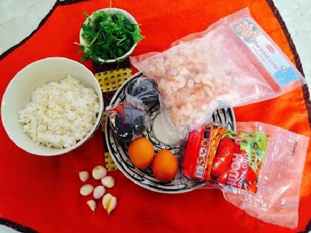 https://storage.googleapis.com/onelife-public/blog.onelife.vn/2021/10/cach-lam-com-rang-lap-xuong-mon-chinh-858528236075.jpg