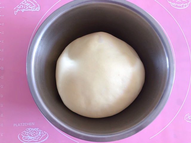 https://storage.googleapis.com/onelife-public/blog.onelife.vn/2021/11/cach-lam-banh-hamburger-ga-banh-banh-ngot-630490465349.jpeg