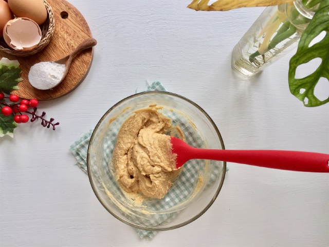 https://storage.googleapis.com/onelife-public/blog.onelife.vn/2021/11/cach-lam-banh-quy-chocolate-chocolate-chip-cookie-banh-banh-ngot-813580179793.jpeg