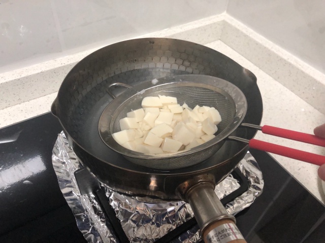 https://storage.googleapis.com/onelife-public/blog.onelife.vn/2021/11/cach-lam-canh-cai-thia-djau-hu-mon-chinh-379916109266.jpeg
