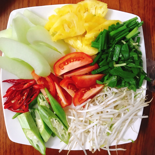 https://storage.googleapis.com/onelife-public/blog.onelife.vn/2021/11/cach-lam-canh-chua-ca-xac-soc-mon-chinh-224757492907.jpeg
