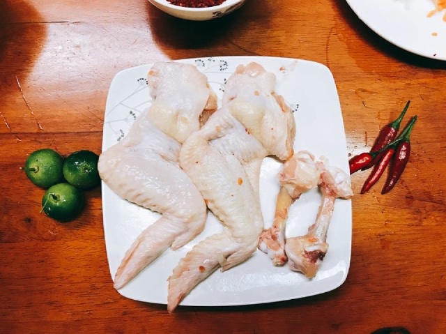 https://storage.googleapis.com/onelife-public/blog.onelife.vn/2021/11/cach-lam-canh-ga-nhoi-com-kieu-han-mon-chinh-456332537720.jpg