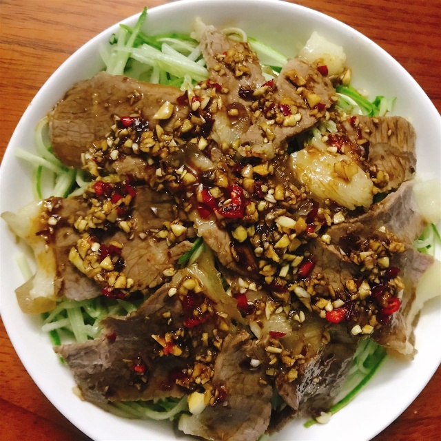https://storage.googleapis.com/onelife-public/blog.onelife.vn/2021/11/cach-lam-goi-bap-bo-dua-leo-mon-khai-vi-433504228013.jpeg