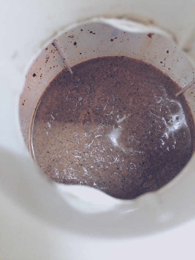 https://storage.googleapis.com/onelife-public/blog.onelife.vn/2021/11/cach-lam-ice-chocolate-oreo-mon-trang-mieng-997194270672.jpeg