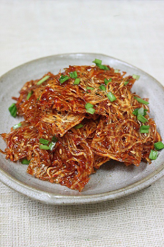 https://storage.googleapis.com/onelife-public/blog.onelife.vn/2021/11/cach-lam-kho-ca-com-han-quoc-chien-ngao-man-ngot-mon-chinh-955216875971.jpg