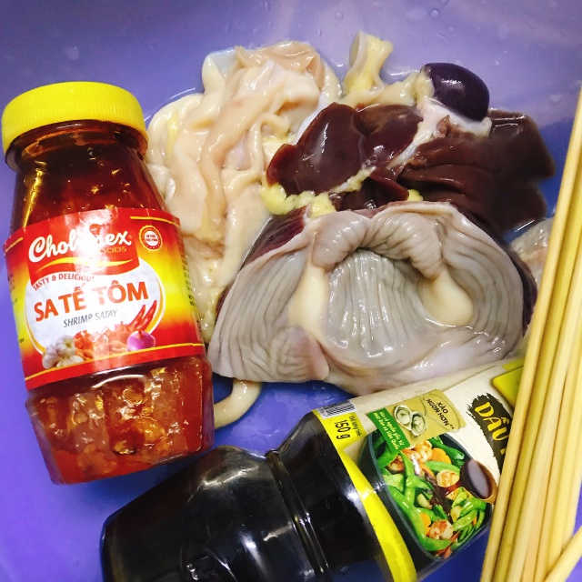 https://storage.googleapis.com/onelife-public/blog.onelife.vn/2021/11/cach-lam-long-ga-nuong-sa-te-mon-khai-vi-842109596586.jpeg