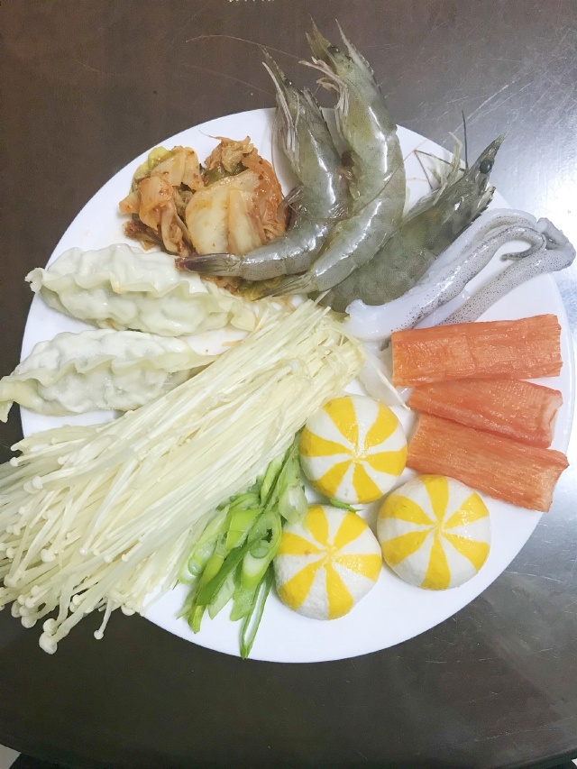 https://storage.googleapis.com/onelife-public/blog.onelife.vn/2021/11/cach-lam-mi-udon-kimchi-hai-san-mon-an-sang-980139431644.jpeg