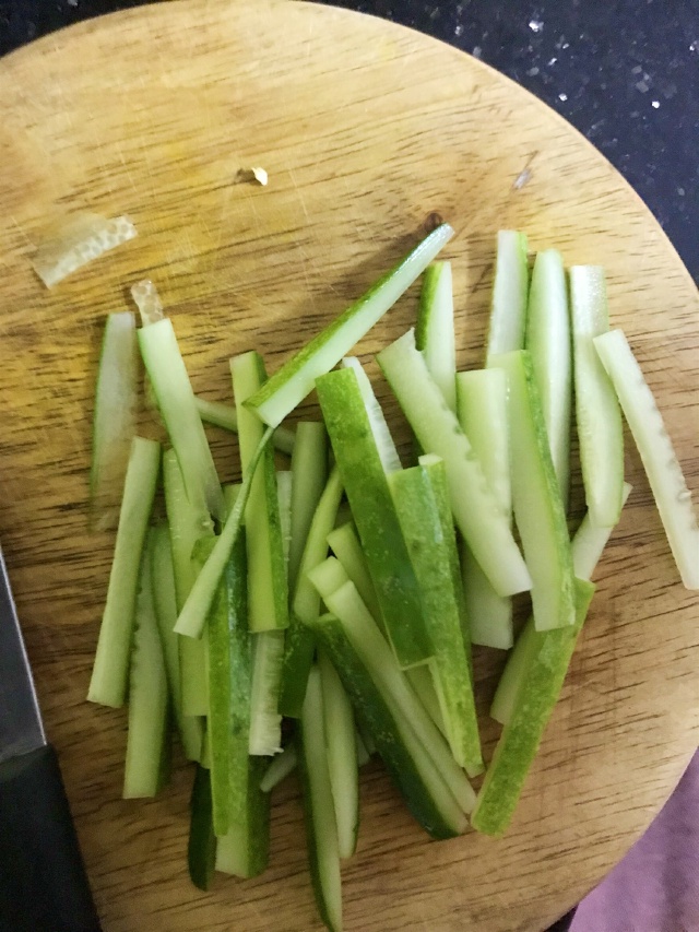 https://storage.googleapis.com/onelife-public/blog.onelife.vn/2021/11/cach-lam-nom-bach-tuoc-kimchi-mon-khai-vi-151526023619.jpeg