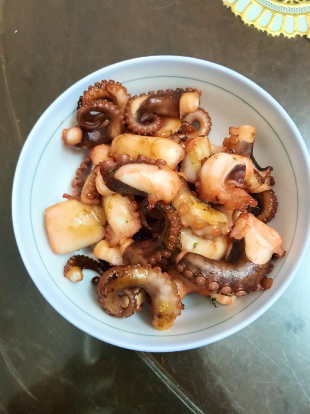 https://storage.googleapis.com/onelife-public/blog.onelife.vn/2021/11/cach-lam-nom-bach-tuoc-kimchi-mon-khai-vi-659136355359.jpeg
