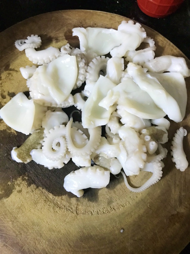 https://storage.googleapis.com/onelife-public/blog.onelife.vn/2021/11/cach-lam-nom-bach-tuoc-kimchi-mon-khai-vi-720081350584.jpeg