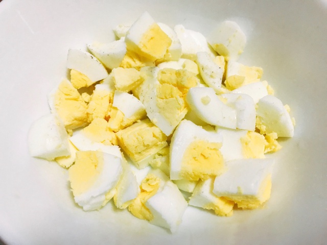 https://storage.googleapis.com/onelife-public/blog.onelife.vn/2021/11/cach-lam-salad-tom-bo-trung-mon-khai-vi-992032189511.jpeg